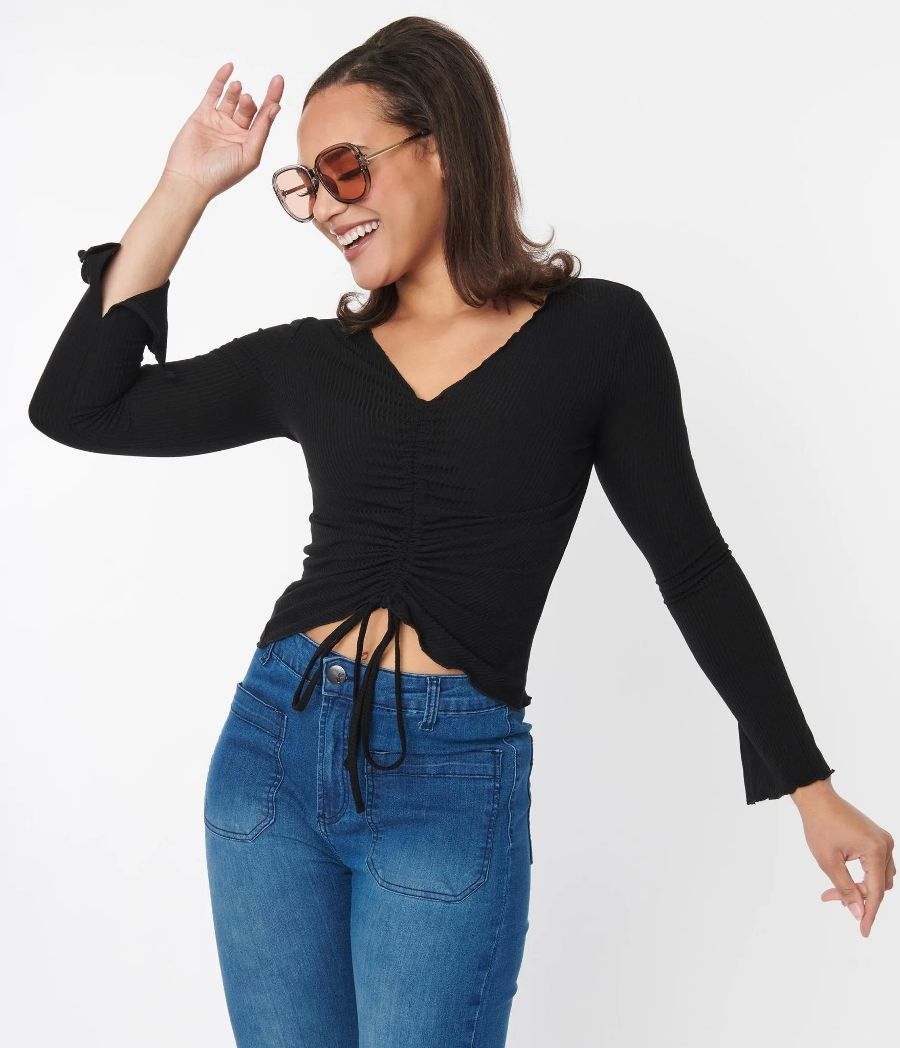 Black Scallop Hem Ruched Long Sleeve Top