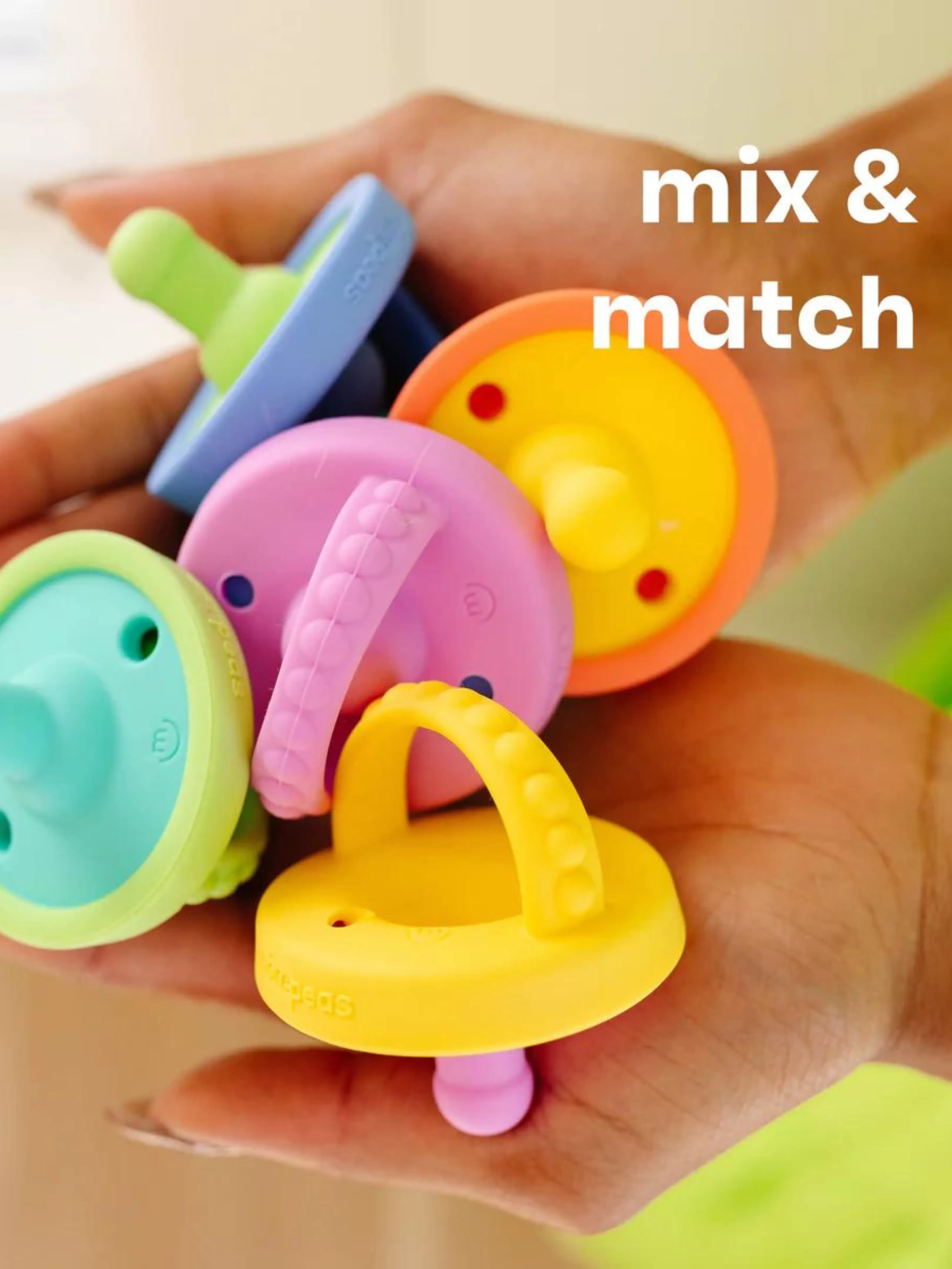 Flip & STore Pacifier Melon